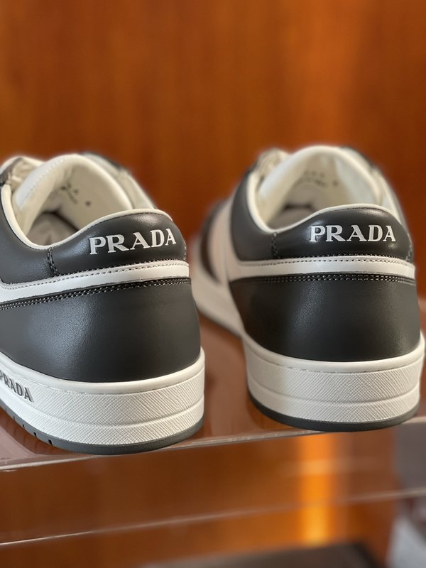 PRADA 가죽 스니커즈 운동화 001-195638
