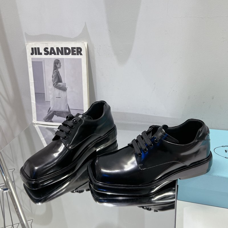 PRADA 봄 커플용 두꺼운 바닥 캐주얼 가죽 신발 001-195660
