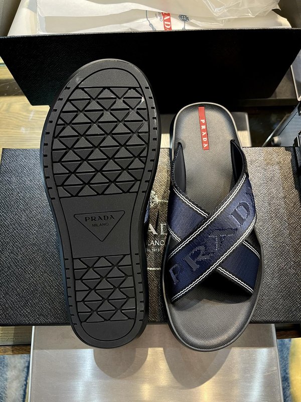 PRADA 남성 소가죽 슬리퍼 샌들 001-195710