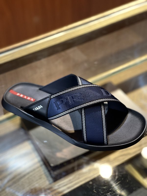 PRADA 남성 소가죽 슬리퍼 샌들 001-195710