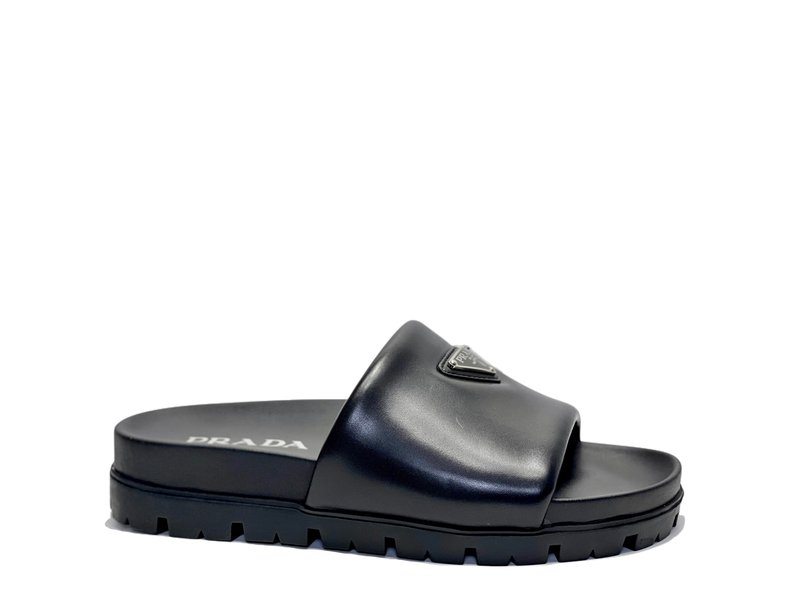 PRADA 부드러운 빵 모양 가죽 샌들 슬리퍼 001-195711