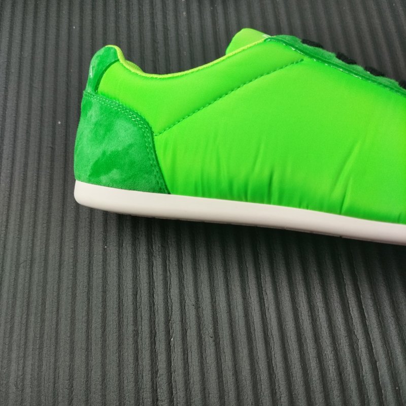 PRADA 프라다 그린 모델 001-195724