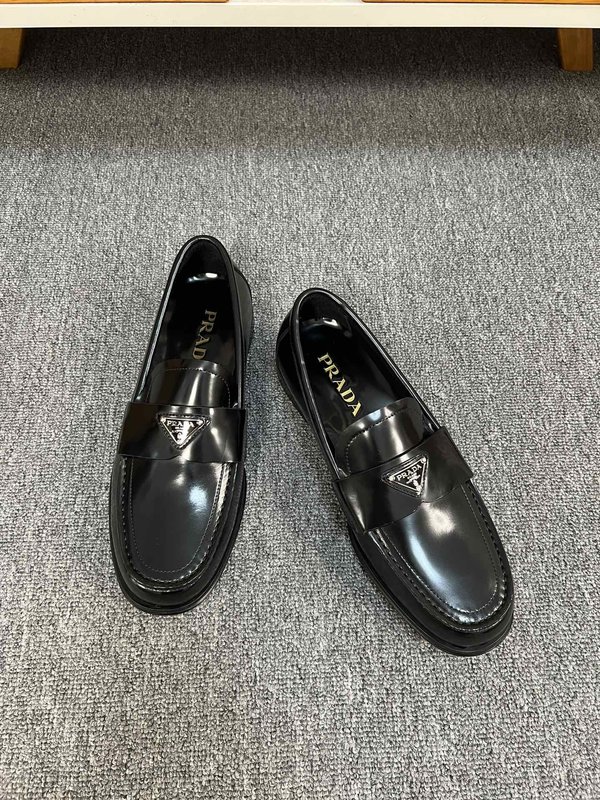 프라다 Prada 남성 프리미엄 가죽 구두 001-195776