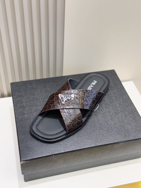Prada 더블 스트랩 가죽 남성 슬리퍼 001-195781