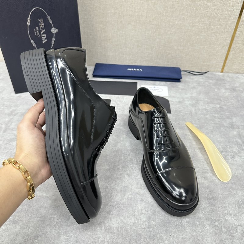 프라다 PRADA 삼각 로고 플랫폼 로퍼 001-195805