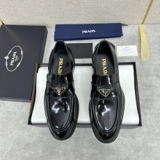 프라다 PRADA 트라이앵글 로고 플랫폼 로퍼 001-195806