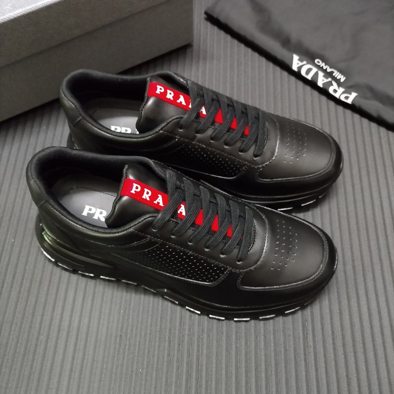 PRADA 신상 블랙 가죽 구두 001-195817