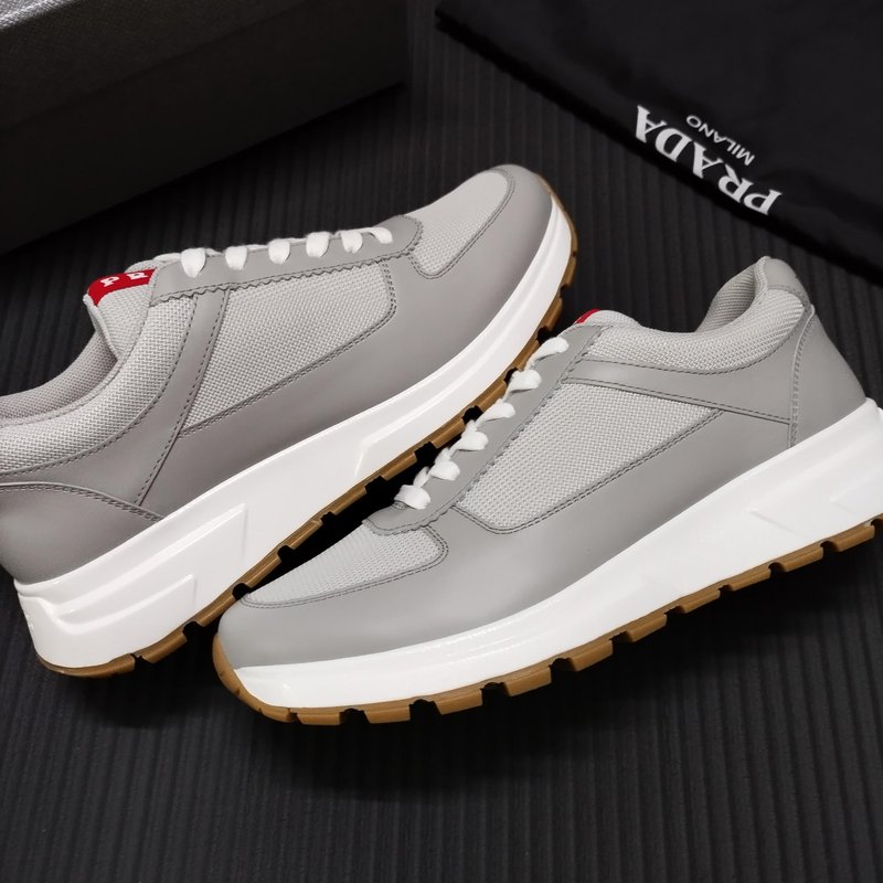 PRADA 그레이 메쉬 운동화 신제품 001-195820
