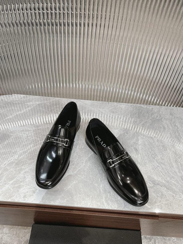Prada 프라다 남성 캐주얼 로퍼 가죽신발 001-195855