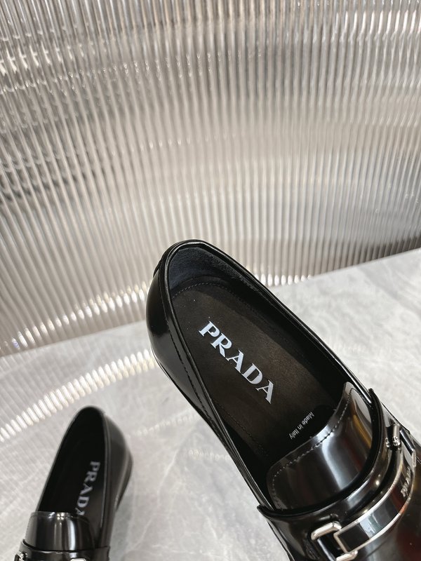 Prada 프라다 남성 캐주얼 로퍼 가죽신발 001-195855