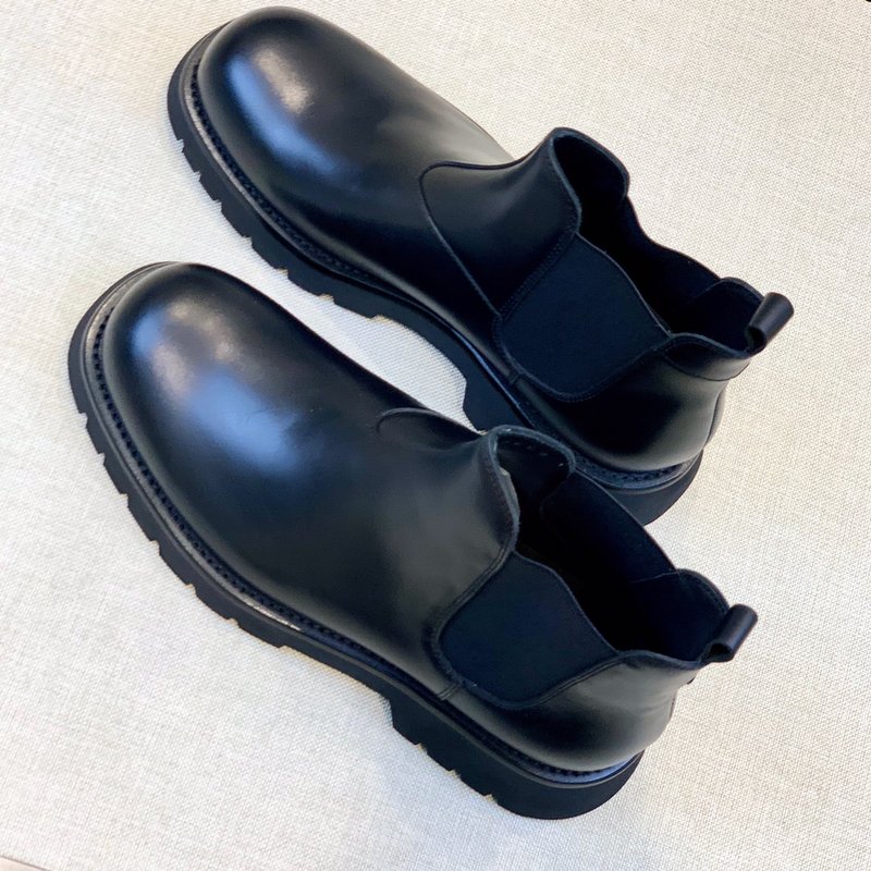 PRADA 클래식 라운드 토 남성 가죽 부츠 001-195984