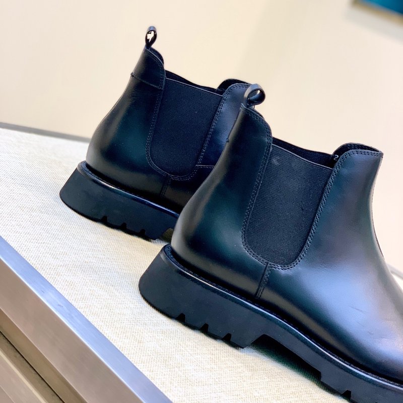 PRADA 클래식 라운드 토 남성 가죽 부츠 001-195984