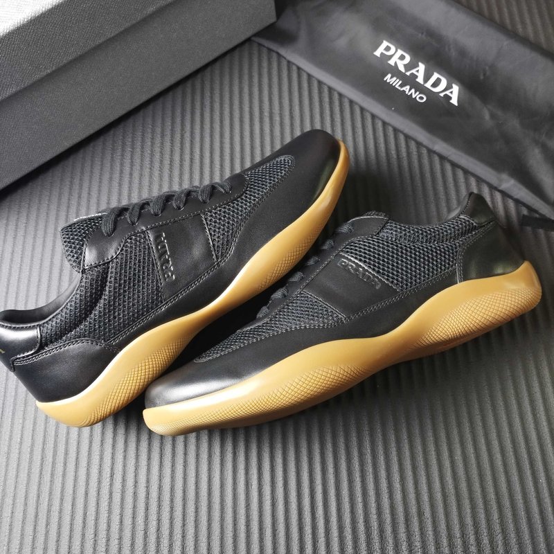 프라다 PRADA 클래식 캐주얼 운동화 001-196042