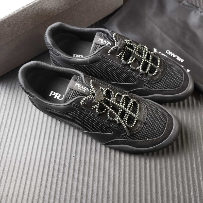 PRADA 프라다 클래식 캐주얼 운동화 001-196051