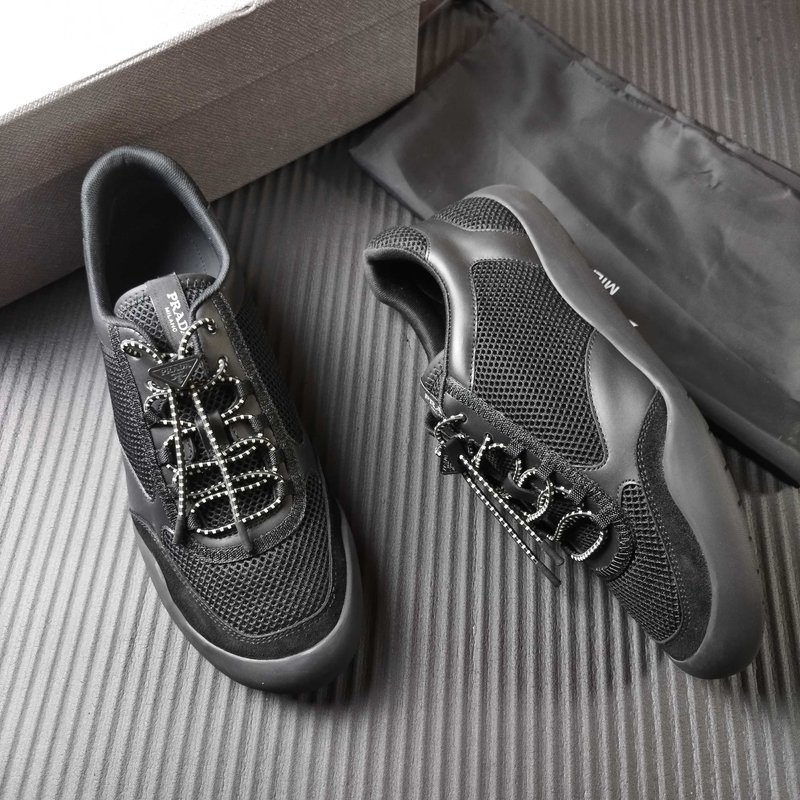 PRADA 프라다 클래식 캐주얼 운동화 001-196051
