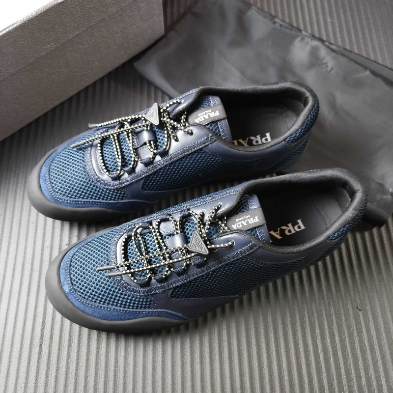 프라다 PRADA 블루 캐주얼 운동화 001-196053