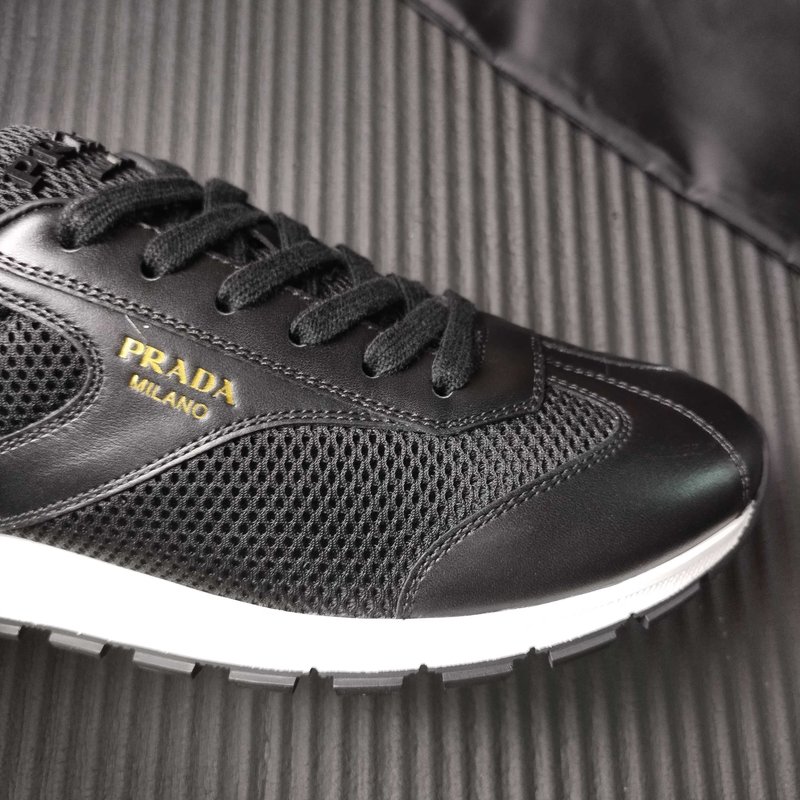 PRADA 블랙 캐주얼 운동화 001-196114
