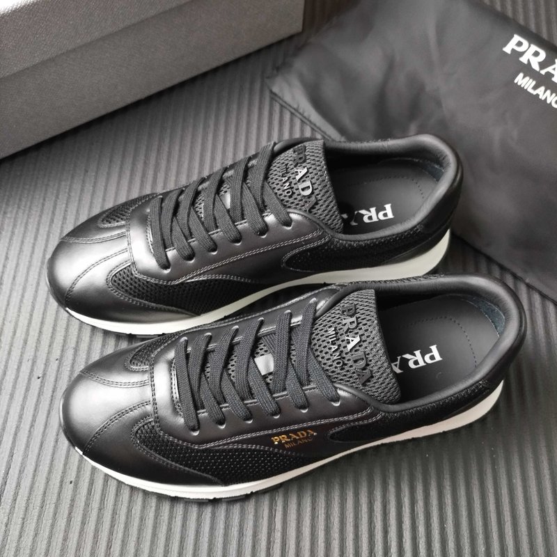 PRADA 블랙 캐주얼 운동화 001-196114