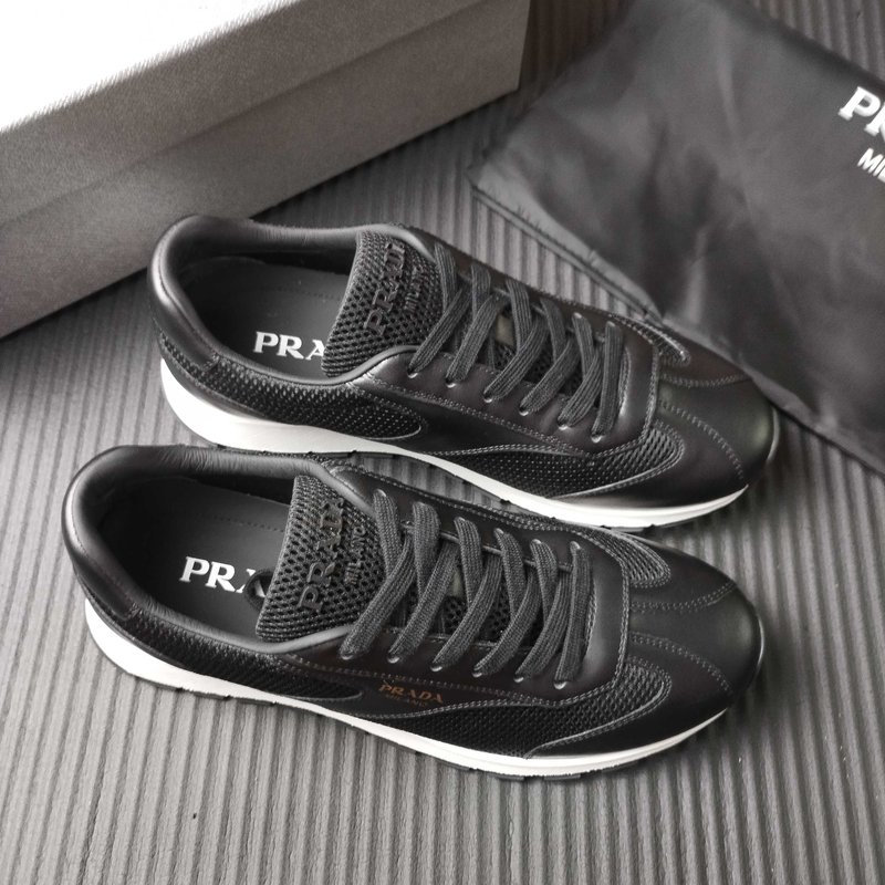 PRADA 블랙 캐주얼 운동화 001-196114