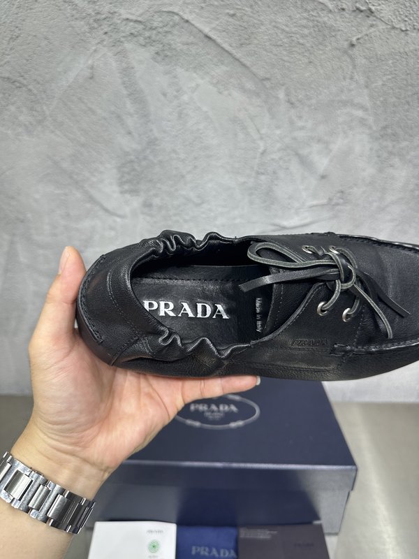 PRADA 레트로 남성 레이어드 캐주얼 가죽슈즈 001-196116