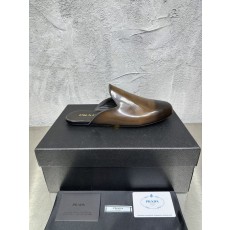 PRADA 빈티지 남성 광택 가죽 뮬 슬리퍼 001-196130