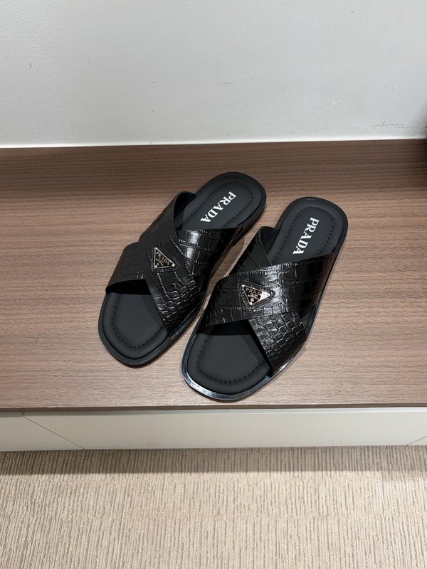 Prada 남성 크로코무늬 소가죽 슬리퍼 001-196138