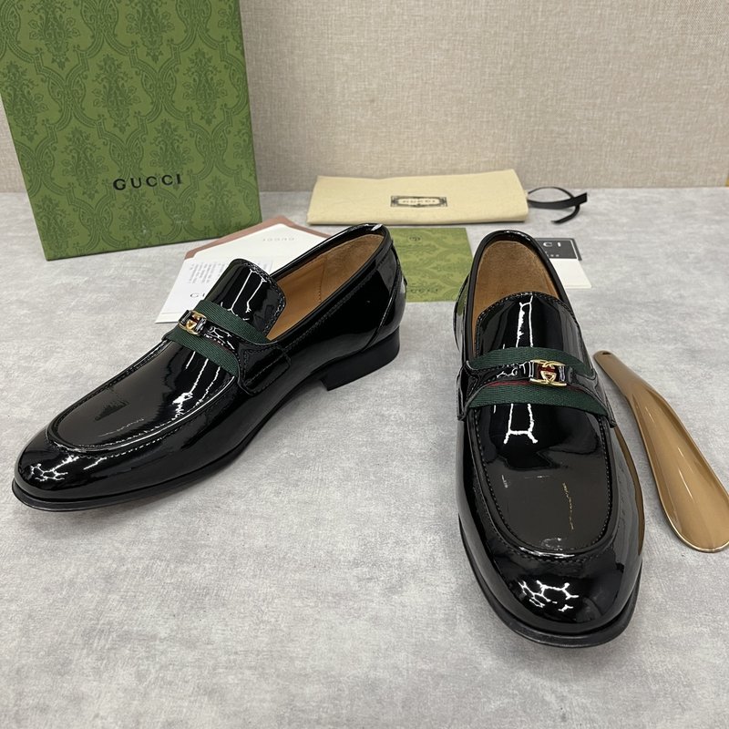 GUCCI 말비트 장식 남성 로퍼 001-196189