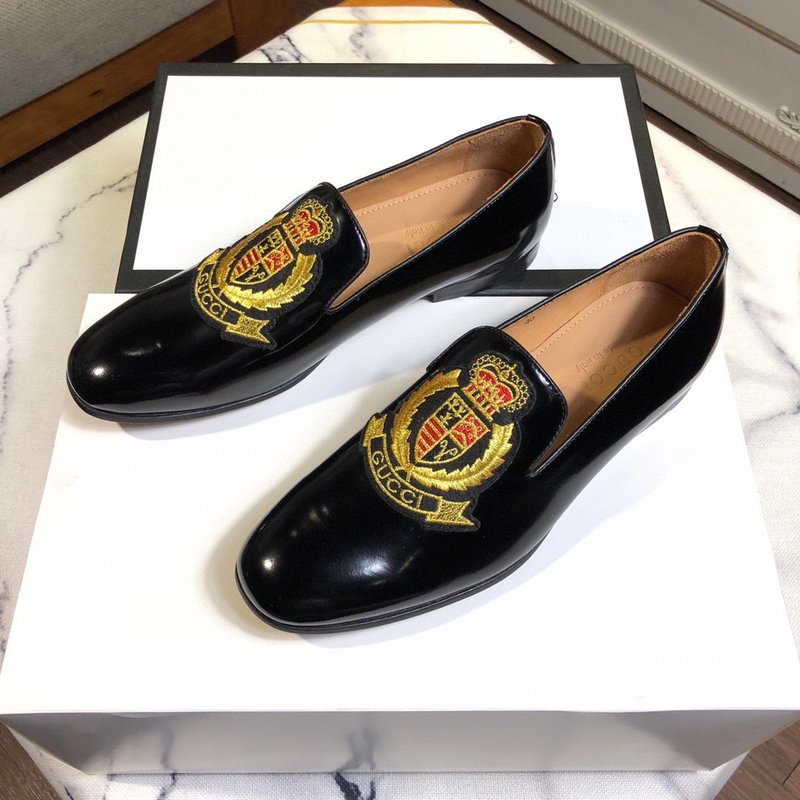 Gucci 클래식 가죽 바닥 구두 001-196236