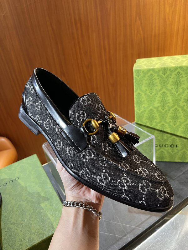 GUCCI 말비트 장식 남성 로퍼 001-196242