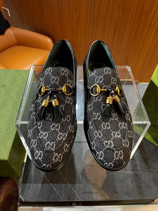 GUCCI 말비트 장식 남성 로퍼 001-196242