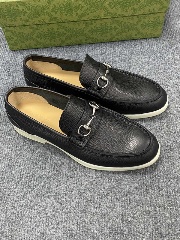 GUCCI 구찌 남성 블랙 캐주얼 슈즈 001-196244