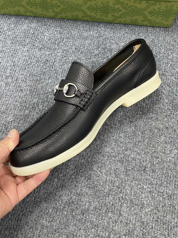 GUCCI 구찌 남성 블랙 캐주얼 슈즈 001-196244