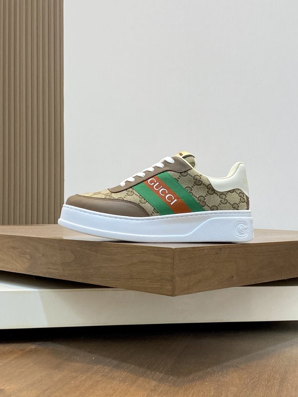 Gucci 구치 나파 가죽 자수 스니커즈 001-196425