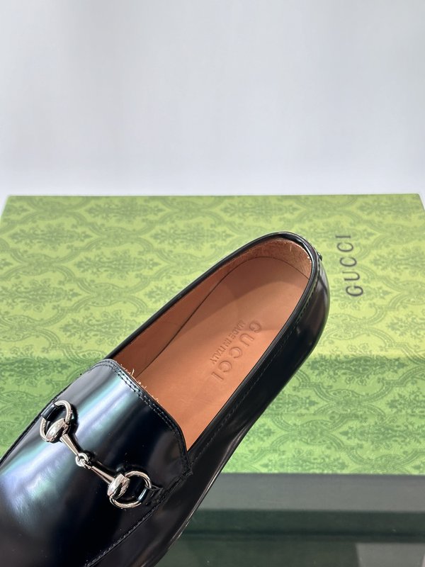 Gucci 남성 소 가죽 캐주얼 구두 001-196444