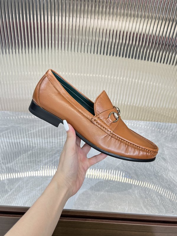 Gucci 남성 말굽 장식 로퍼 브라운 가죽 001-196473