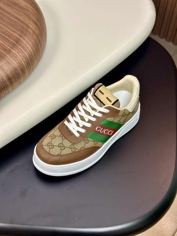 Gucci 구치 가죽 자수 캐주얼 스니커즈 001-196476