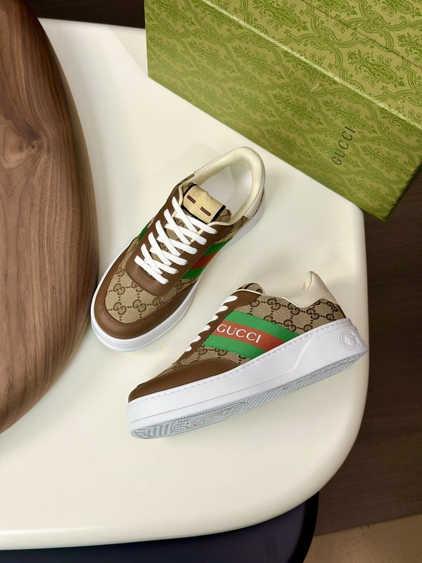 Gucci 구치 가죽 자수 캐주얼 스니커즈 001-196476