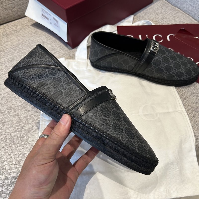 GUCCI 구치 클래식 프린트 로퍼 001-196543