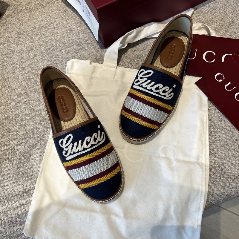 GUCCI 구찌 스트라이프 캐주얼 로퍼 001-196548