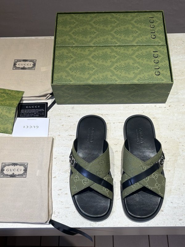 GUCCI 남성 크로스 샌들 더블 G 로고 001-196587