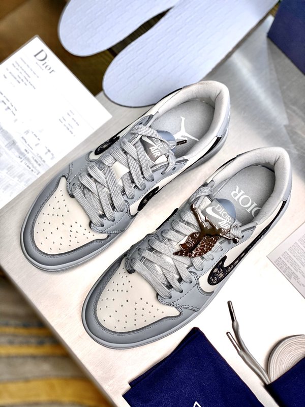 Dior X AJ 1联名 운동화 001-196653
