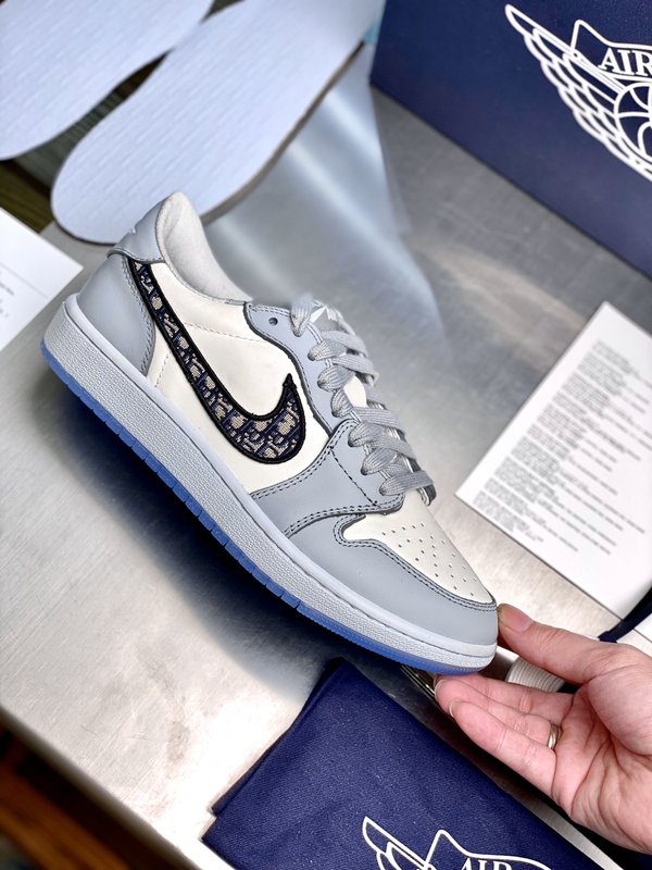Dior X AJ 1联名 운동화 001-196653