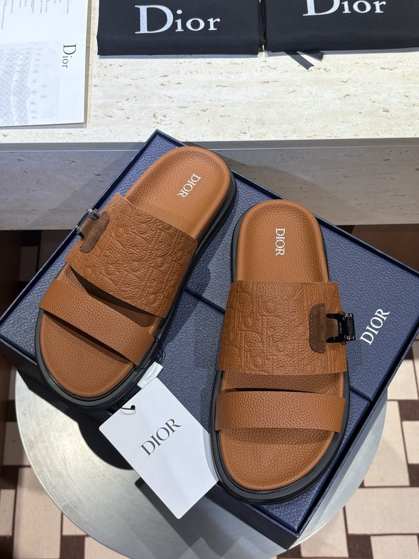 Dior Aqua 남성 교차 스트랩 샌들 001-197141