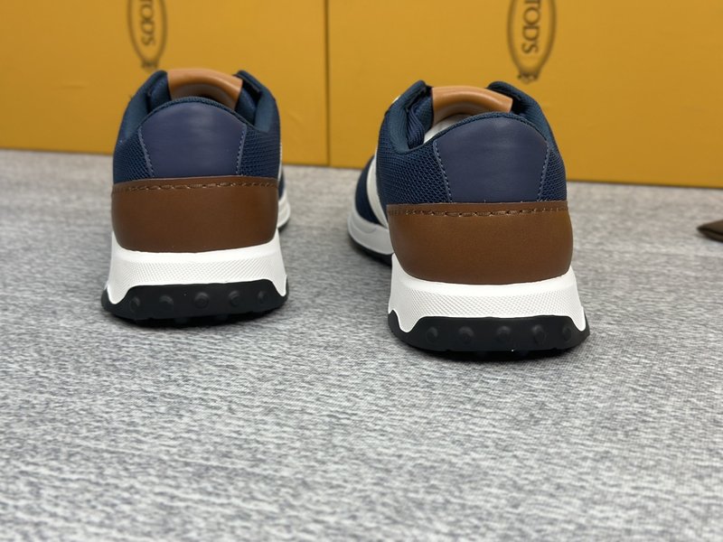 TOD'S 스웨이드 가죽 패브릭 운동화 001-197175