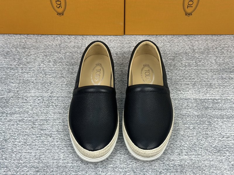 TOD'S 토즈 신규 남성 가죽 로퍼 001-197177