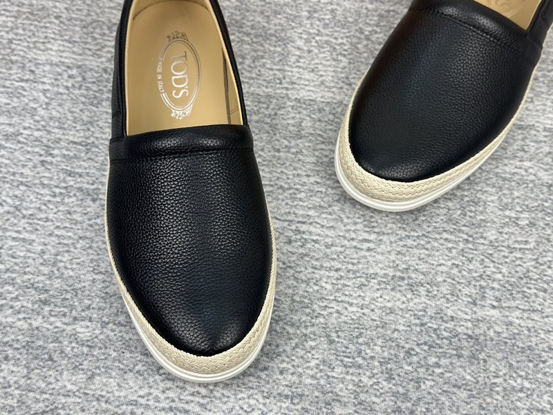 TOD'S 토즈 신규 남성 가죽 로퍼 001-197177