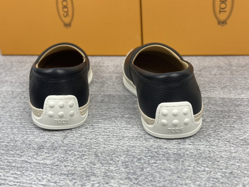 TOD'S 토즈 신규 남성 가죽 로퍼 001-197177