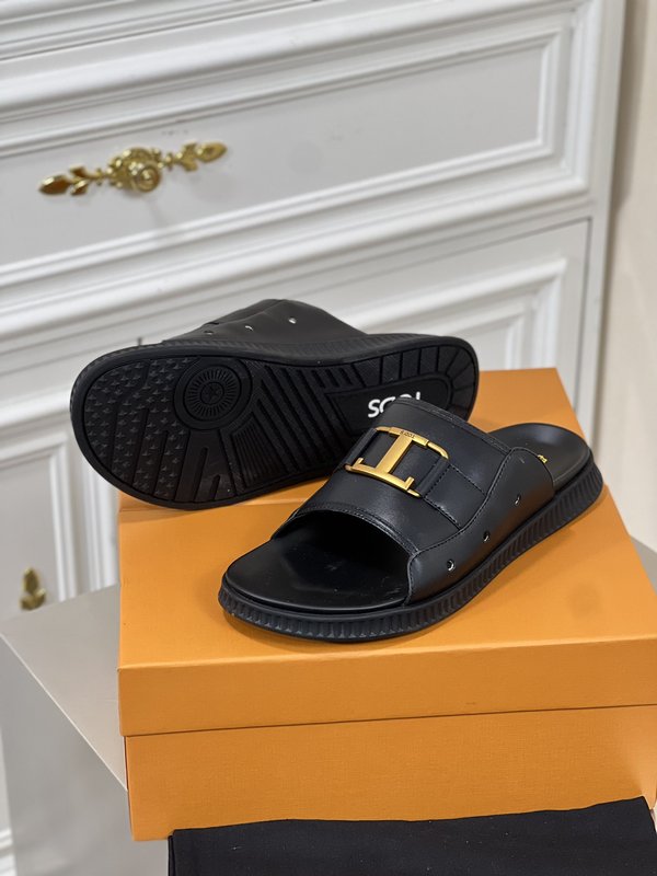 Tod's 남성 메탈 로고 샌들 001-197192