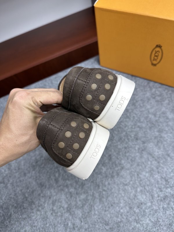 TODS 남성 스웨이드 로퍼 구두 001-197193