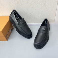 Tods 신상 가죽 수제 로퍼 001-197221